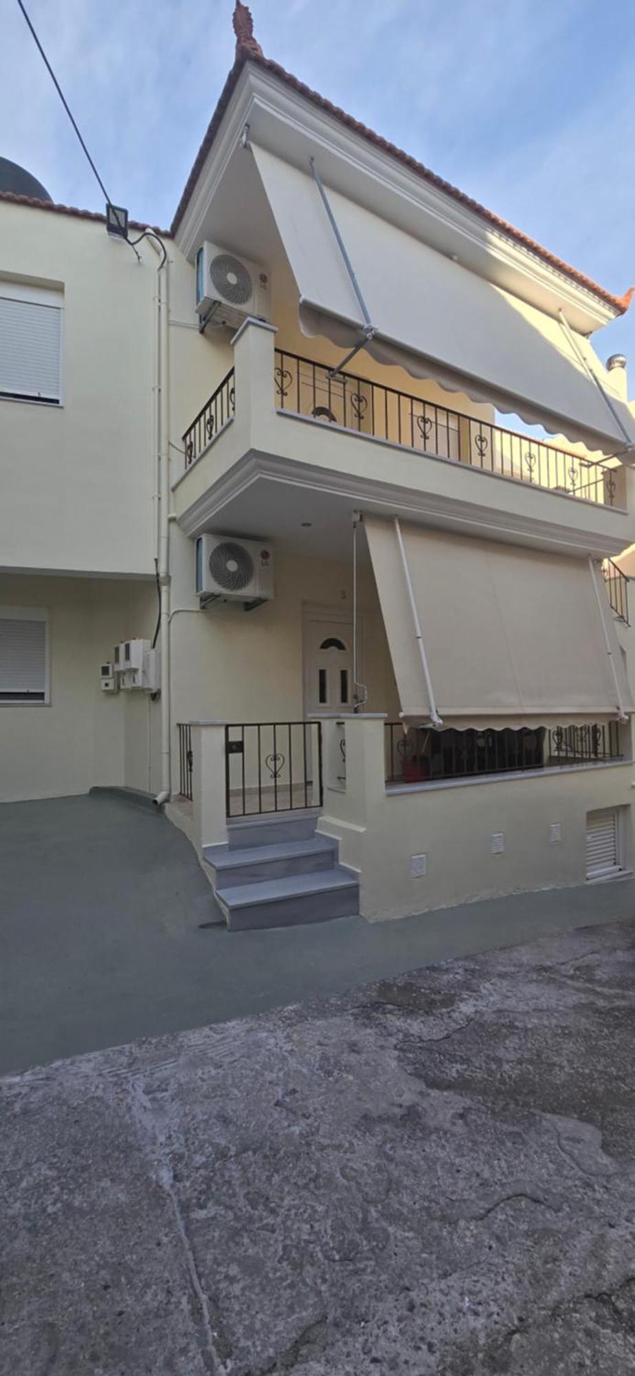 Giannis's Apartment